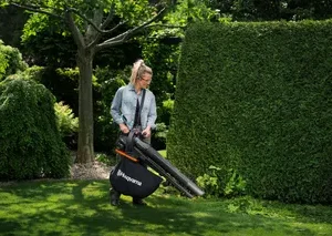Husqvarna Aspire BVX-P4A im Blas- und Saugmodus